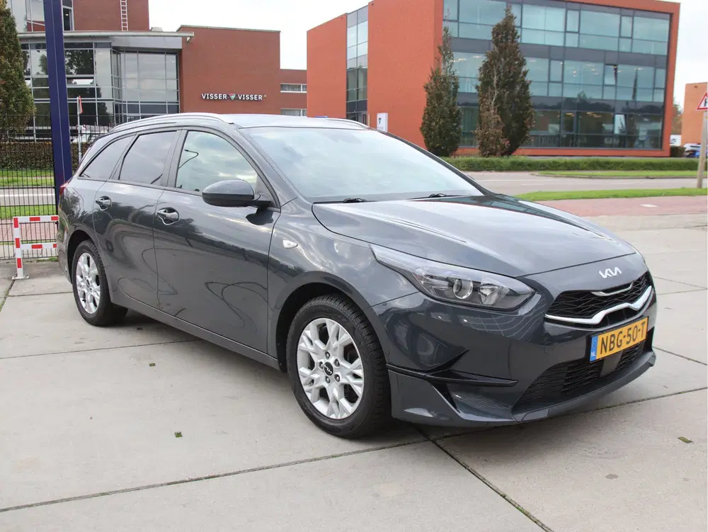 Kia Ceed 1.0 T-GDi DynamicLine Camera uit 2023, foto 3