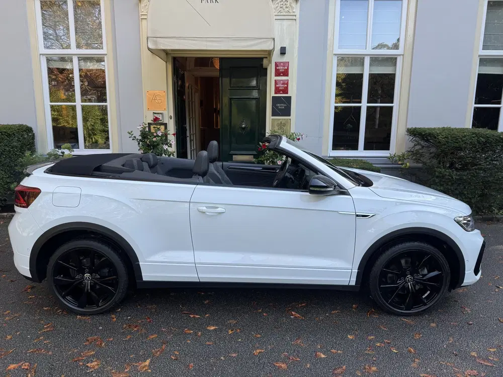 Volkswagen T-Roc 1.5 TSI R-Line Beats uit 2022, foto 2