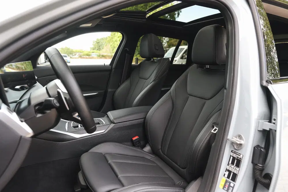 BMW 3-serie 330e M Sport Automaat uit 2025, foto 10
