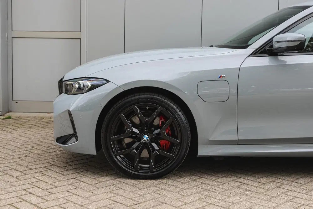 BMW 3-serie 330e M Sport Automaat uit 2025, foto 5