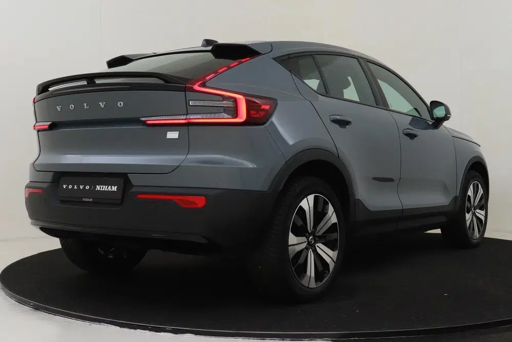 Volvo C40 RECHARGE CORE 69 kWh -PANO.DAK uit 2022, foto 3