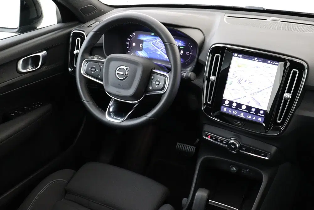 Volvo C40 RECHARGE CORE 69 kWh -PANO.DAK uit 2022, foto 6