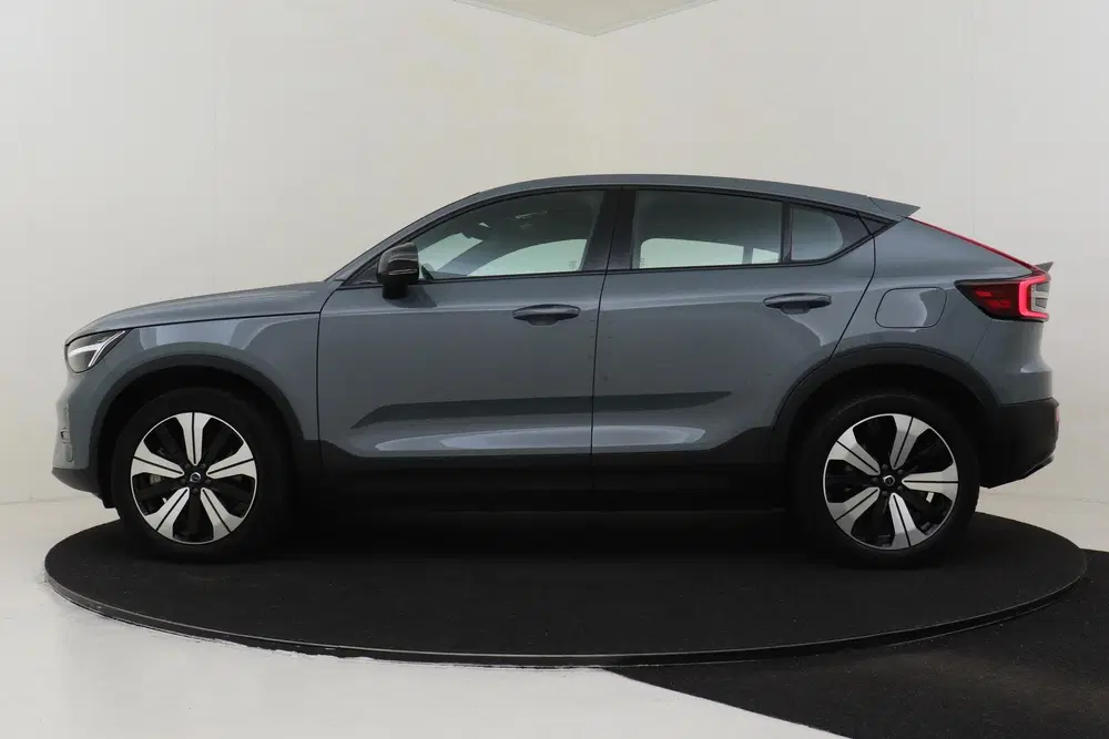 Volvo C40 RECHARGE CORE 69 kWh -PANO.DAK uit 2022, foto 7