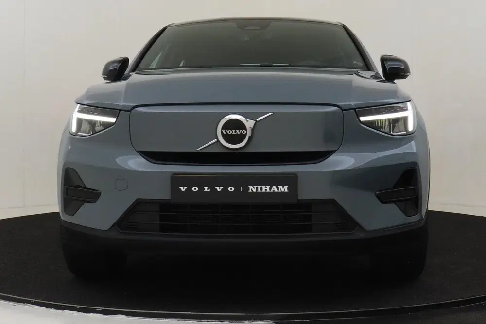 Volvo C40 RECHARGE CORE 69 kWh -PANO.DAK uit 2022, foto 9