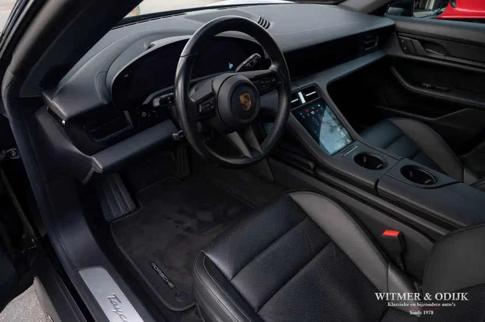 Porsche Taycan 4 93 kWh Panoramadak uit 2021, foto 3