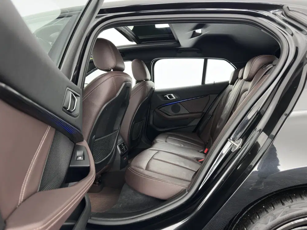 BMW 1-serie 118i M-Sport-Styling High Executive Editio uit 2020, foto 11