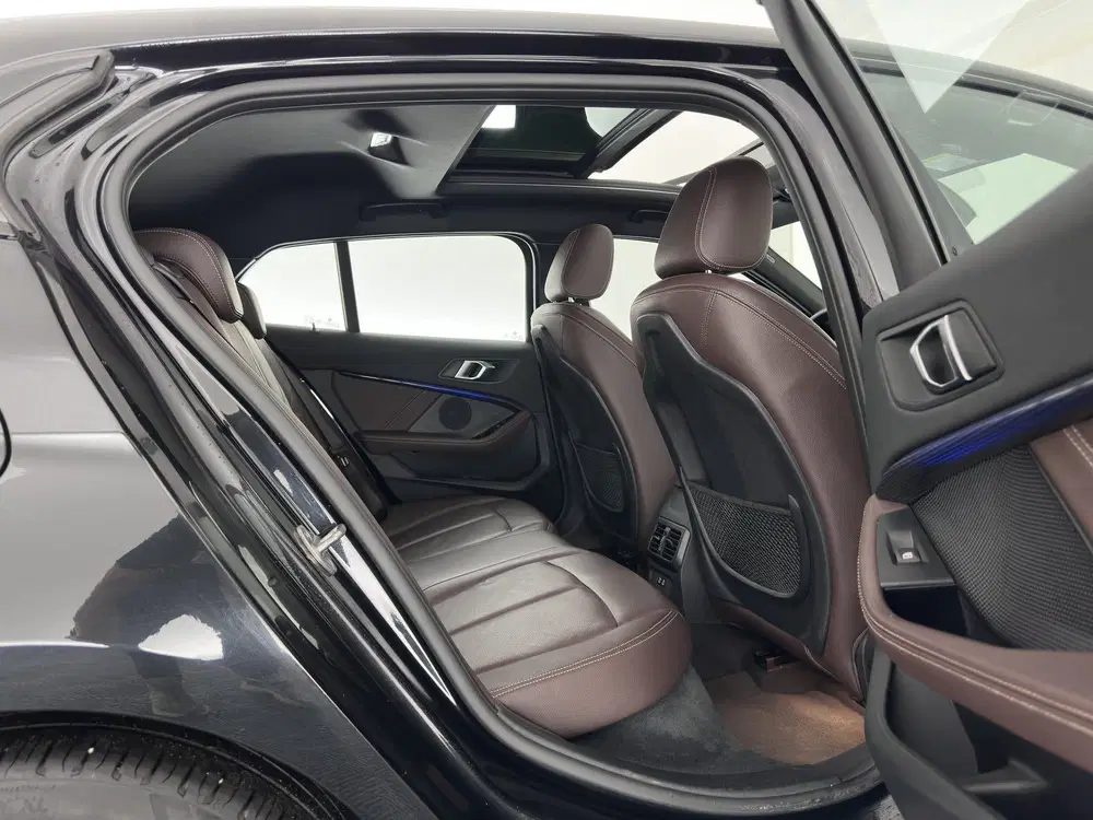 BMW 1-serie 118i M-Sport-Styling High Executive Editio uit 2020, foto 14