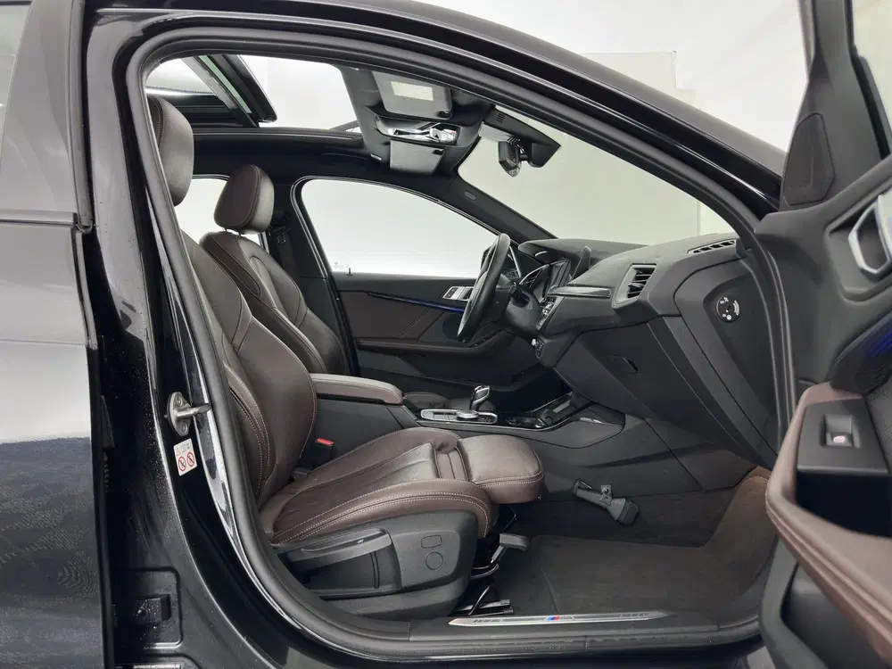 BMW 1-serie 118i M-Sport-Styling High Executive Editio uit 2020, foto 15