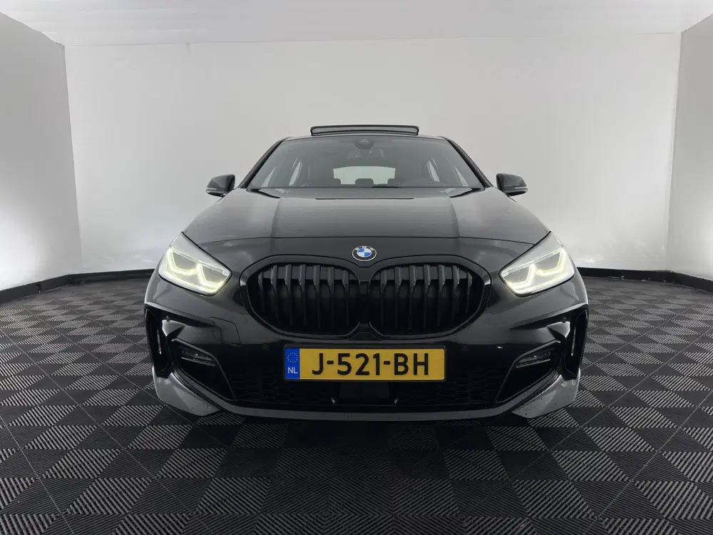 BMW 1-serie 118i M-Sport-Styling High Executive Editio uit 2020, foto 2