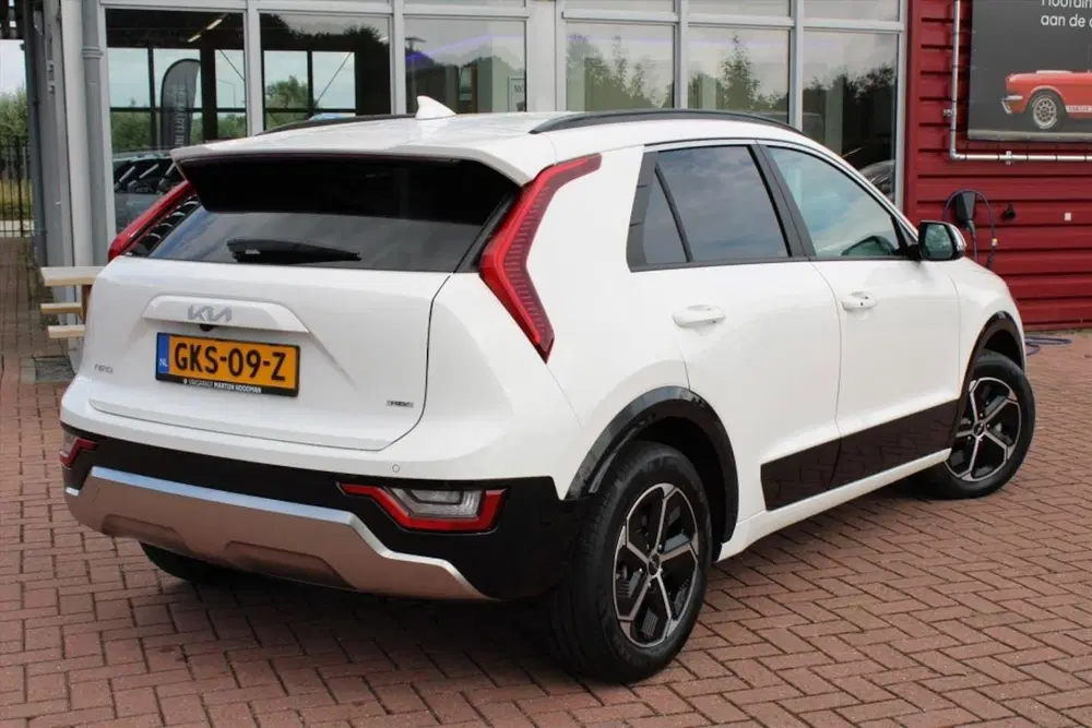 Kia Niro 1.6 GDi Hybrid DCT6 Automaat DynamicPlusLi uit 2024, foto 2