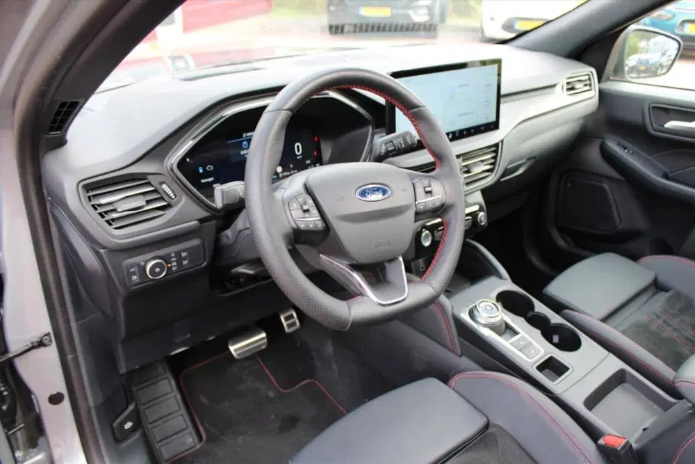 Ford Kuga 2.5 PHEV 243pk e-CVT Automaat ST-Line X uit 2025, foto 10