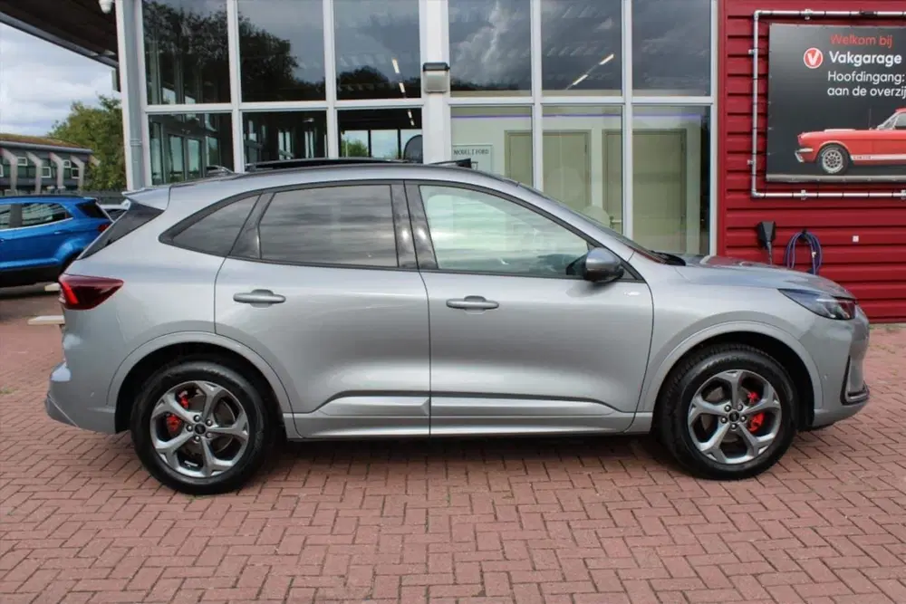 Ford Kuga 2.5 PHEV 243pk e-CVT Automaat ST-Line X uit 2025, foto 6