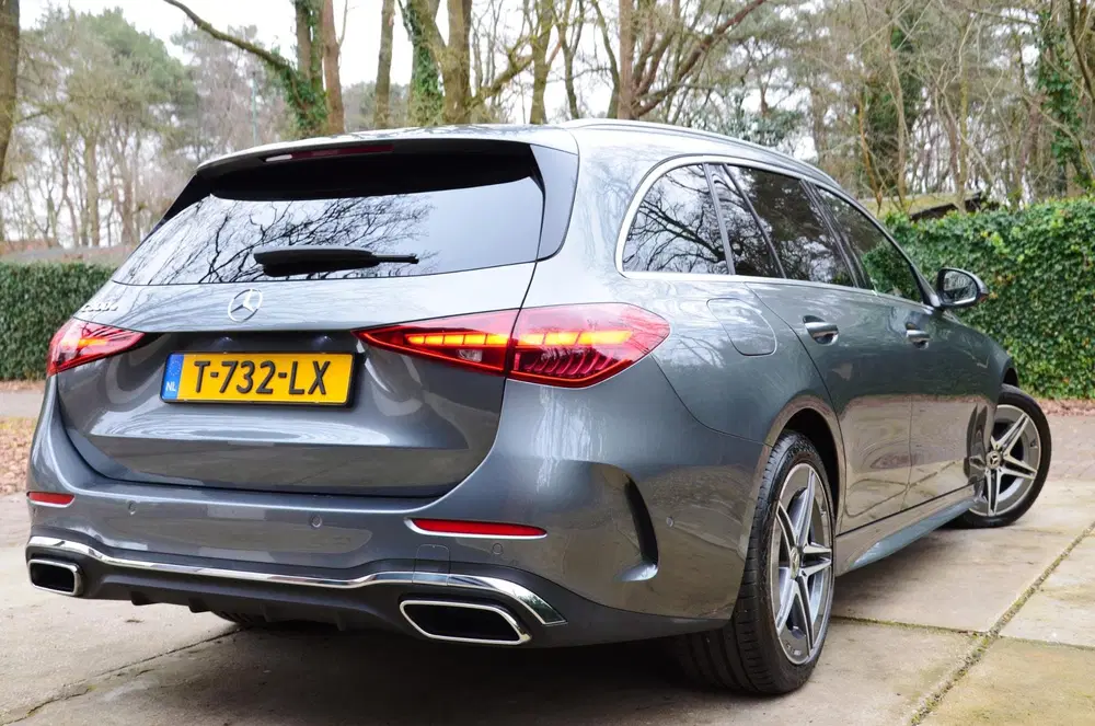 Mercedes-Benz C-Klasse 300 e AMG Line Automaat uit 2023, foto 11