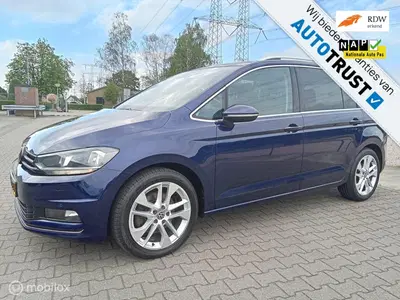 Volkswagen Touran 1.5 TSI Comfortline Business 7P uit 2021