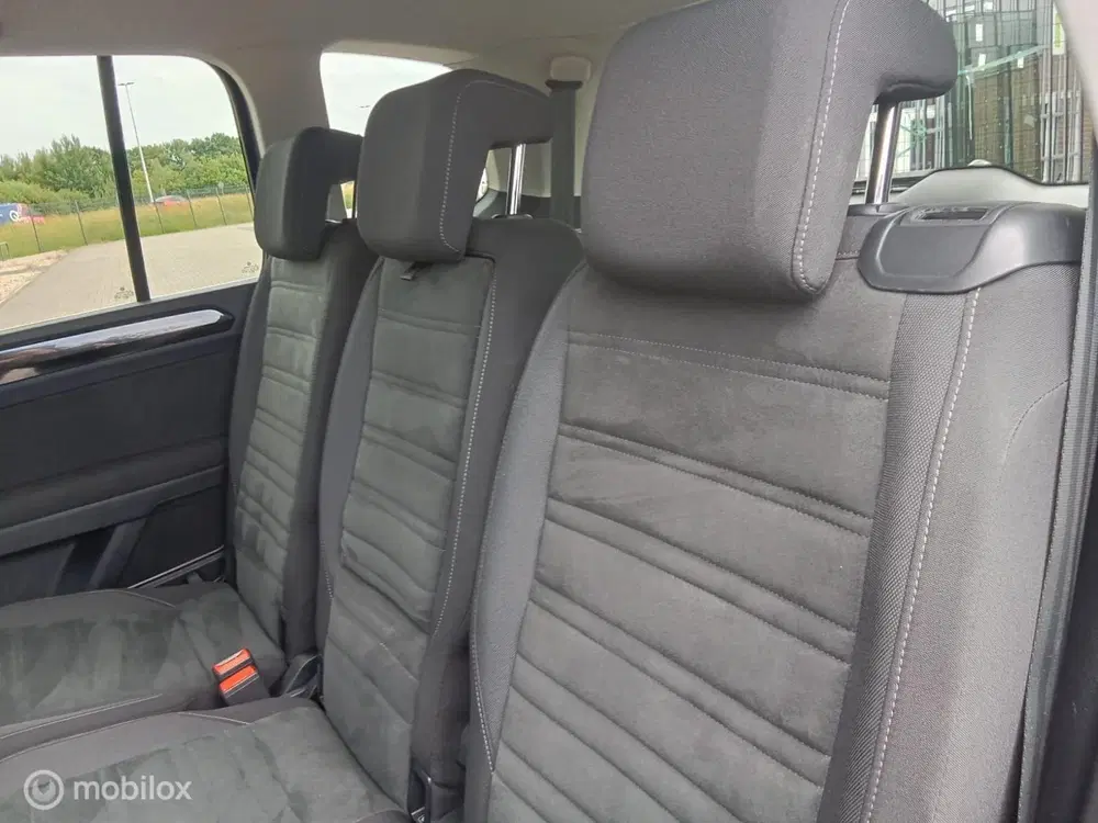 Volkswagen Touran 1.5 TSI Comfortline Business 7P uit 2021, foto 13