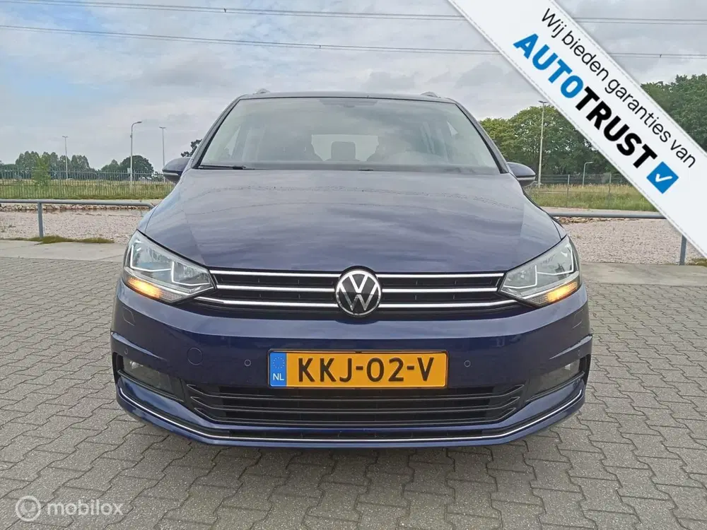 Volkswagen Touran 1.5 TSI Comfortline Business 7P uit 2021, foto 2