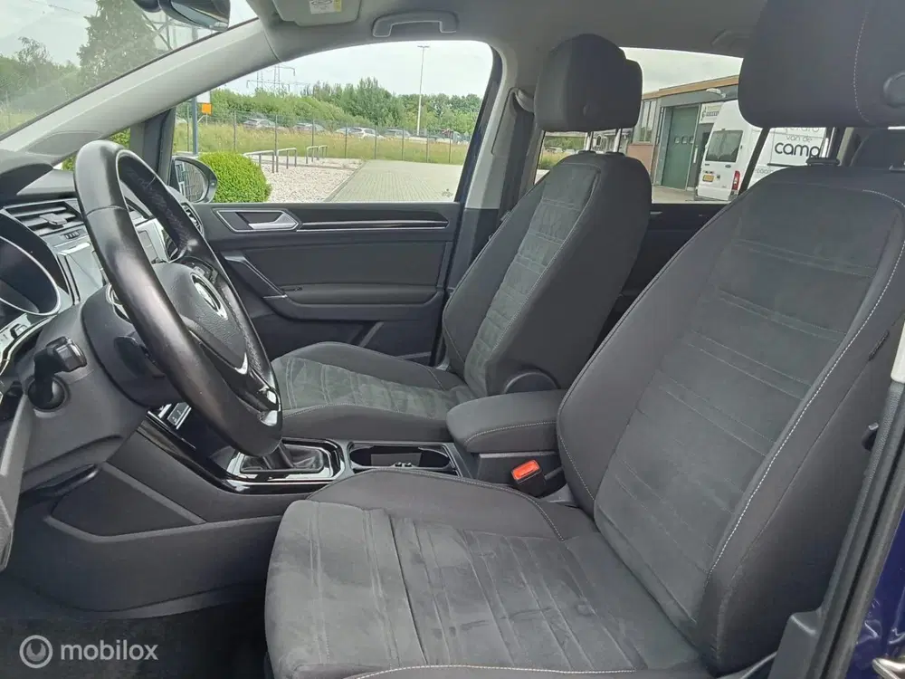 Volkswagen Touran 1.5 TSI Comfortline Business 7P uit 2021, foto 8