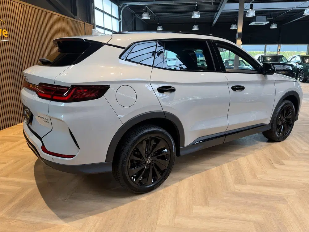 BYD Seal U 1.5 T DM-i AWD Design "NIEUW" ULTRA BLACK uit 2026, foto 3