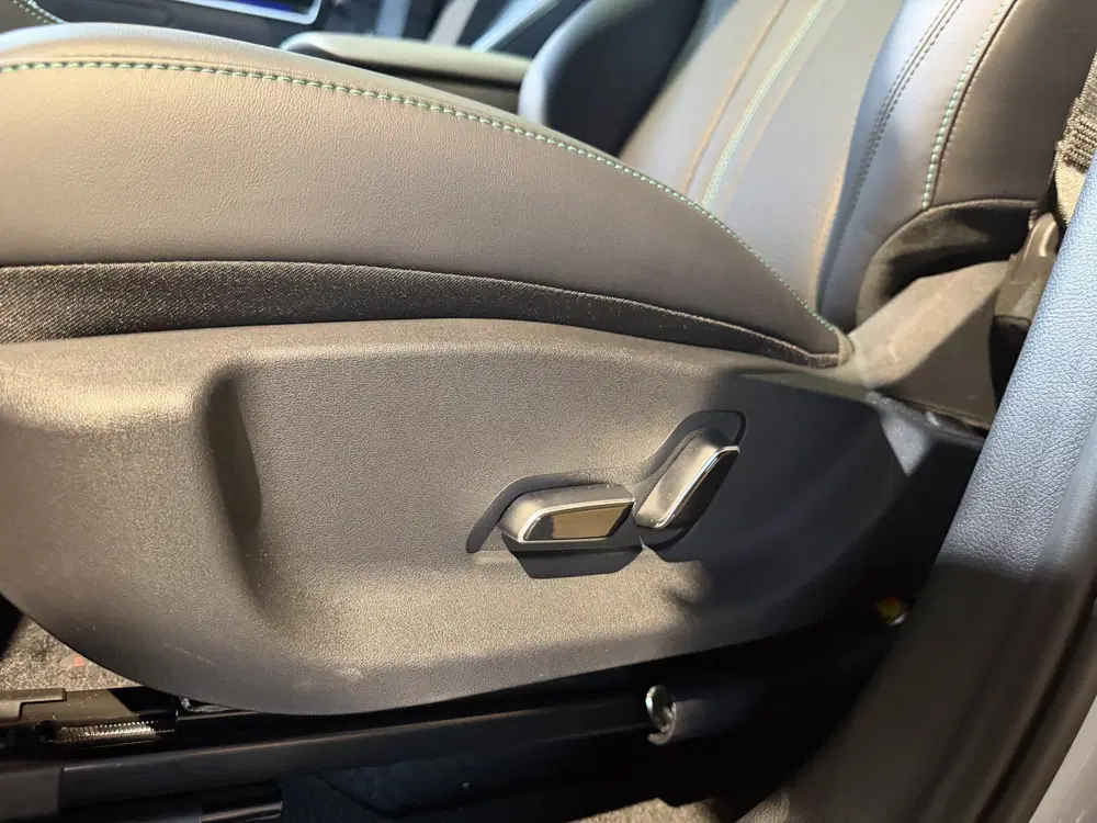 BYD Seal U 1.5 T DM-i AWD Design "NIEUW" ULTRA BLACK uit 2026, foto 9