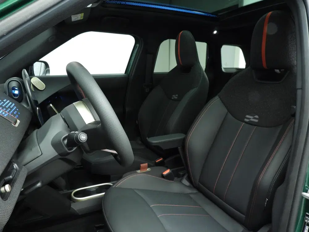 Mini Aceman E John Cooper Works Trim + Pakket L uit 2026, foto 7