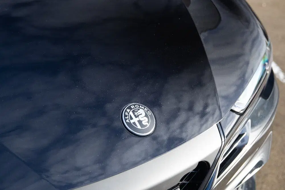 Alfa Romeo Junior 1.2 Turbo Hybrid 136pk Edct6 2025 Zwart uit 2025, foto 14