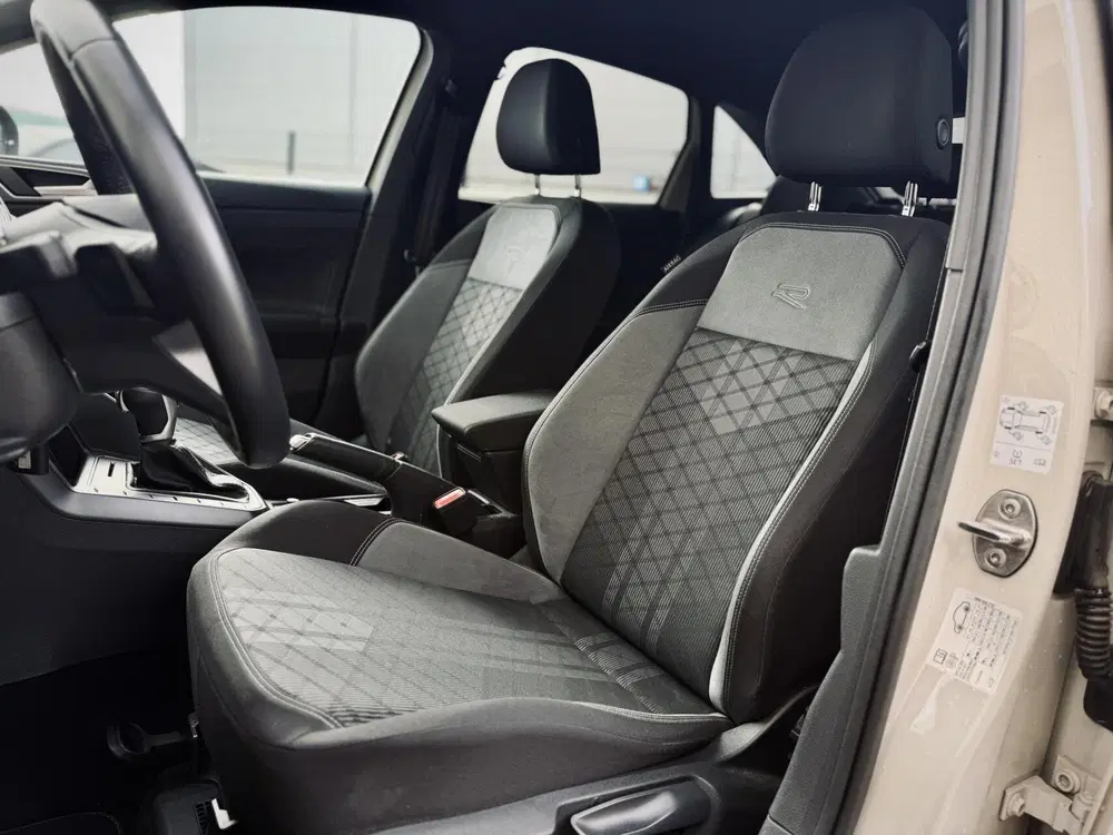 Volkswagen Taigo 1.0 TSI R-Line Blackstyle uit 2022, foto 8
