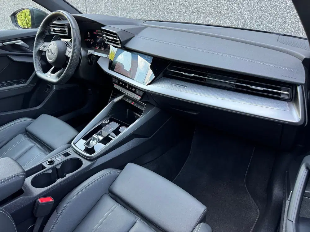Audi A3 35 TFSI S-Line uit 2023, foto 10