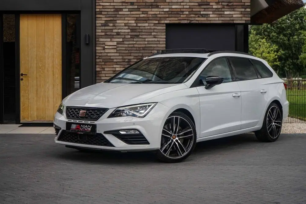 SEAT Leon Cupra 300 4Drive Pano uit 2019