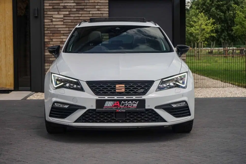 SEAT Leon Cupra 300 4Drive Pano uit 2019, foto 3