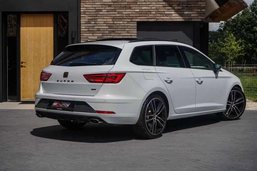 SEAT Leon Cupra 300 4Drive Pano uit 2019, foto 8