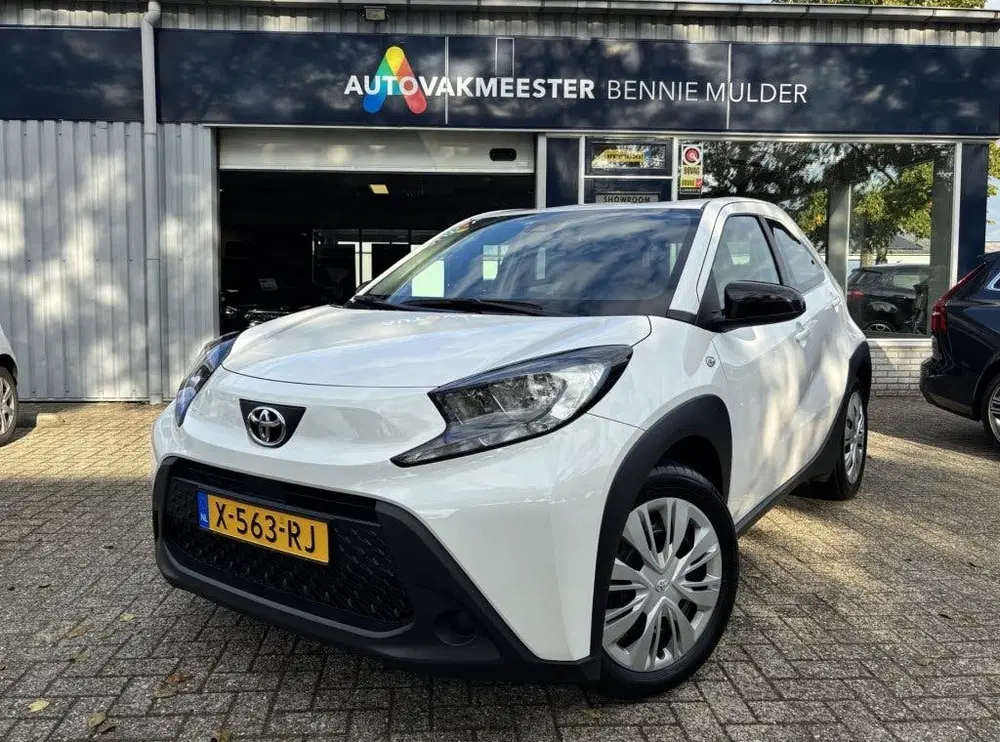 Toyota Aygo X 1.0 VVT-i MT Play AIRCO uit 2024