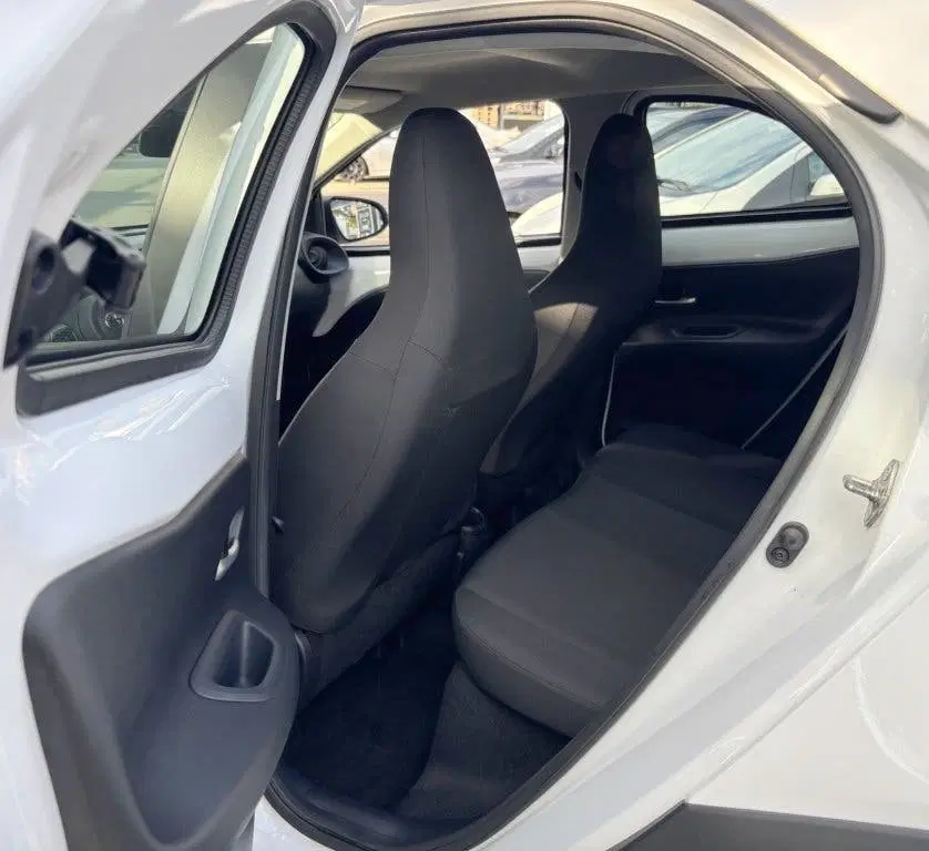 Toyota Aygo X 1.0 VVT-i MT Play AIRCO uit 2024, foto 11
