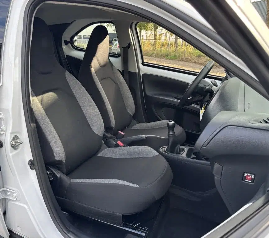 Toyota Aygo X 1.0 VVT-i MT Play AIRCO uit 2024, foto 12
