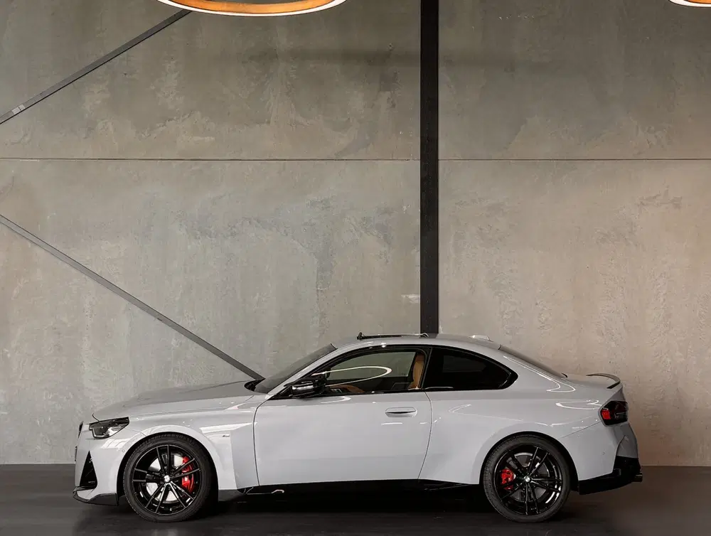 BMW 2-serie 2-serie Coupé M240i uit 2023, foto 2