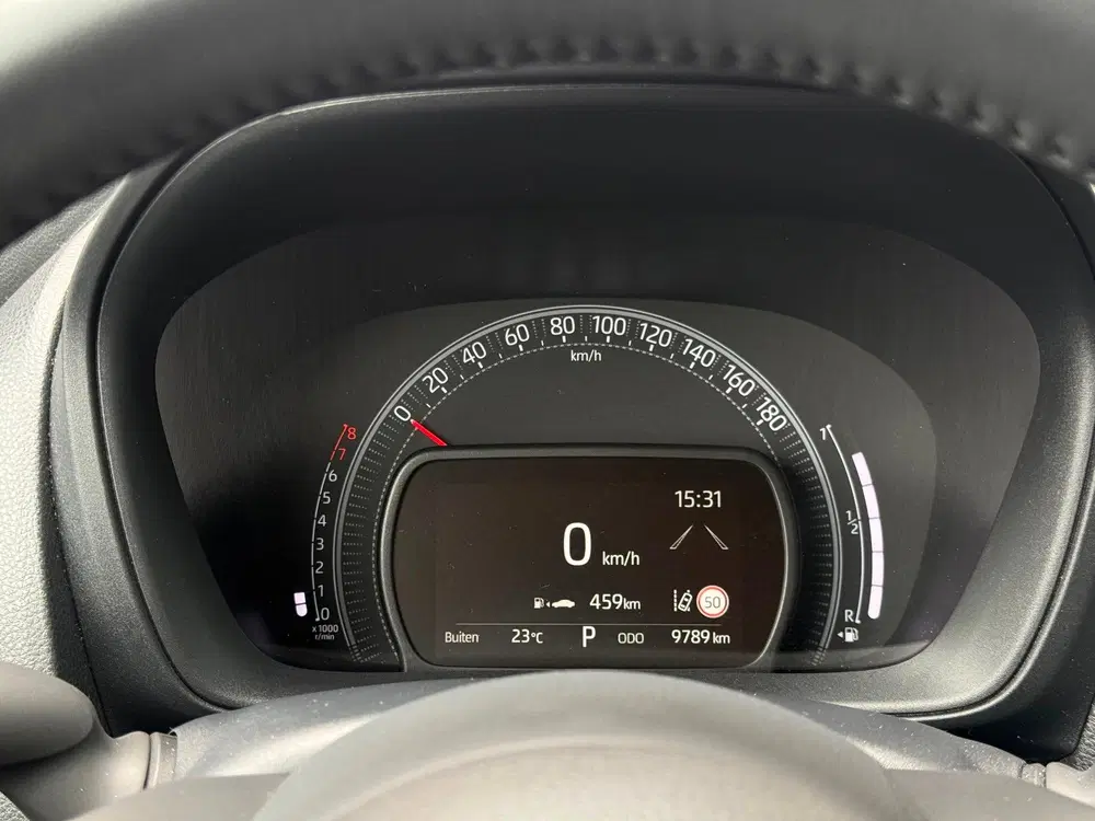 Toyota Aygo X 1.0 VVT-i S-CVT Play uit 2024, foto 15
