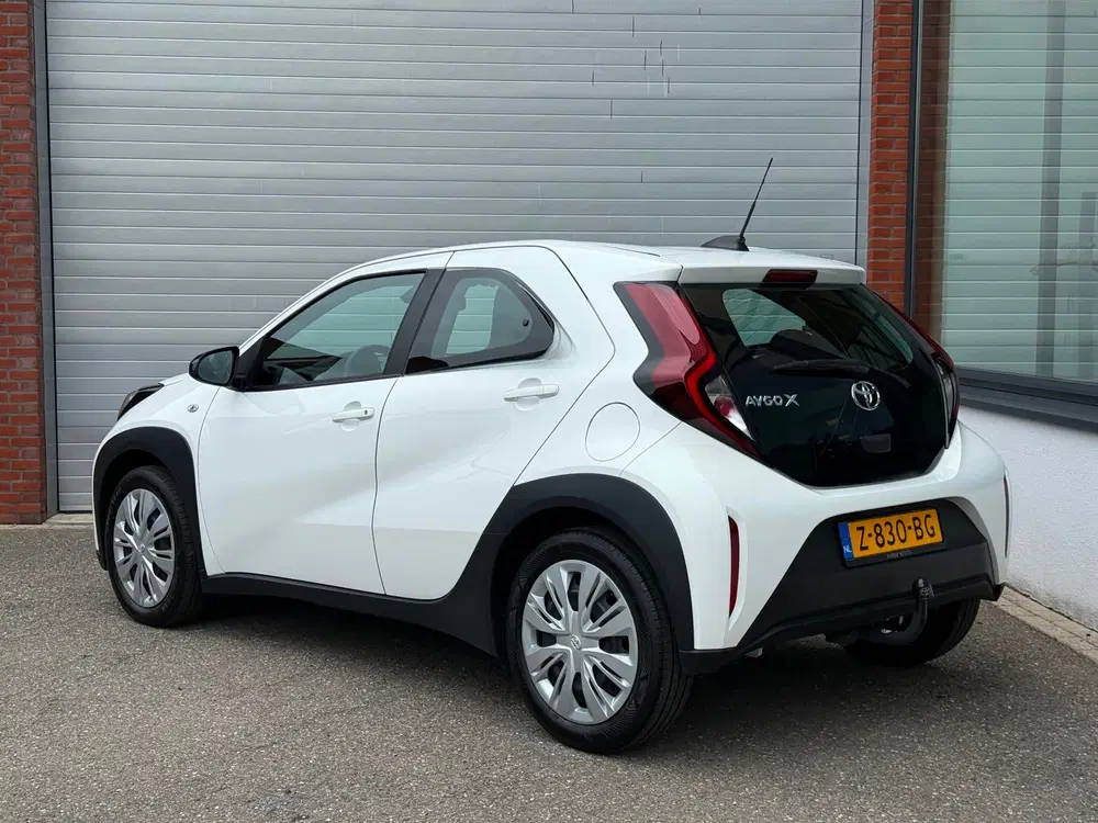 Toyota Aygo X 1.0 VVT-i S-CVT Play uit 2024, foto 3