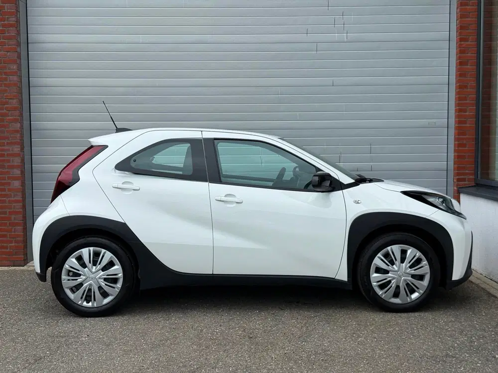 Toyota Aygo X 1.0 VVT-i S-CVT Play uit 2024, foto 8