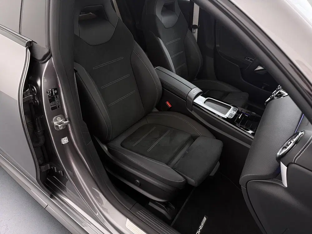 Mercedes-Benz CLA 180 Business Solution AMG uit 2025, foto 10