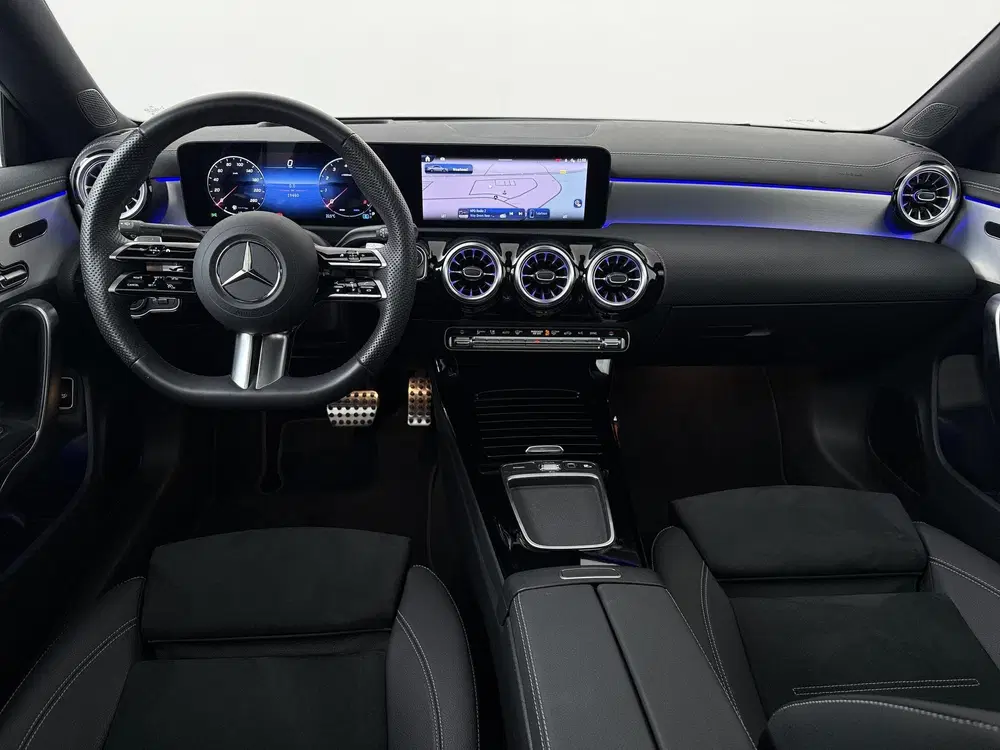 Mercedes-Benz CLA 180 Business Solution AMG uit 2025, foto 8
