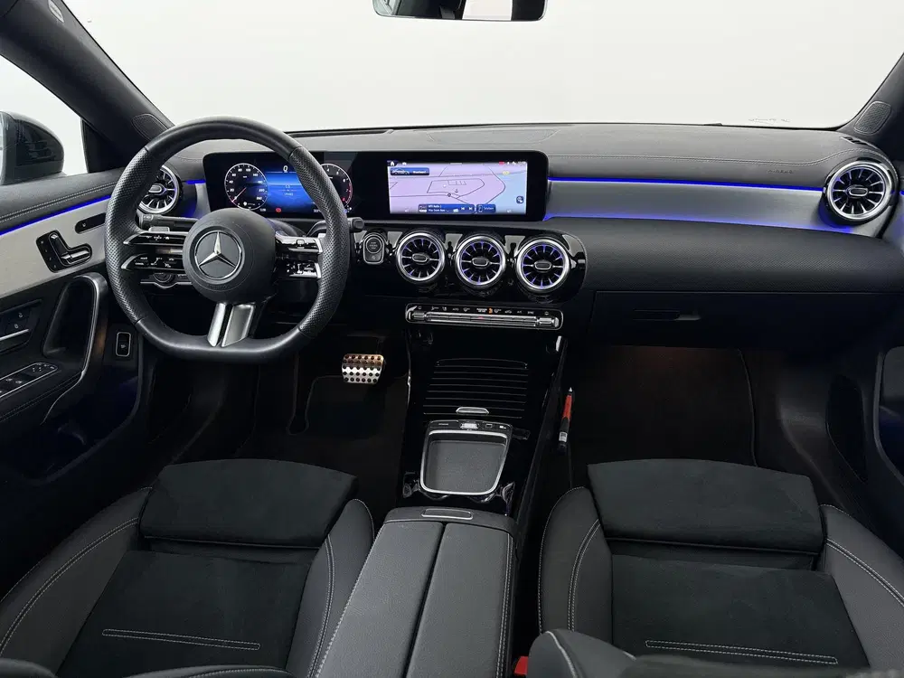 Mercedes-Benz CLA 180 Business Solution AMG uit 2025, foto 9