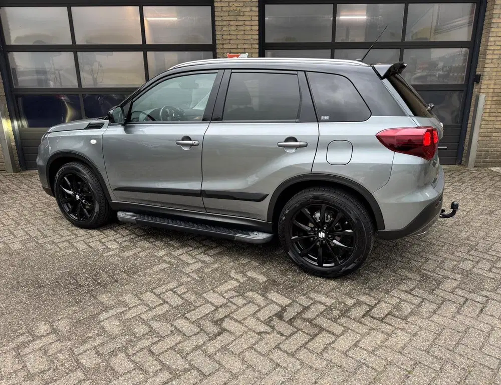 Suzuki Vitara met afneembare trekhaak (bj 2023) uit 2023, foto 3