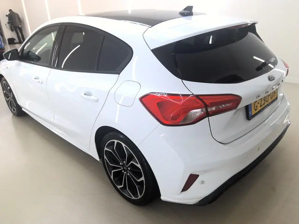 Ford Focus 1.0 EcoBoost 125PK ST Line PANO uit 2019, foto 3