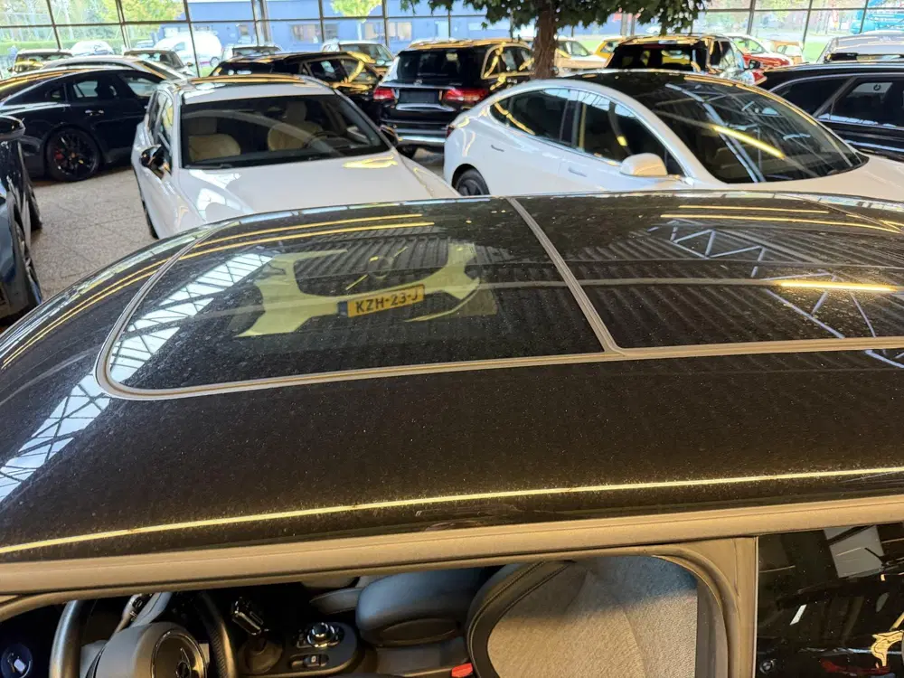 Mini Electric Classic 33 kWh uit 2023, foto 7