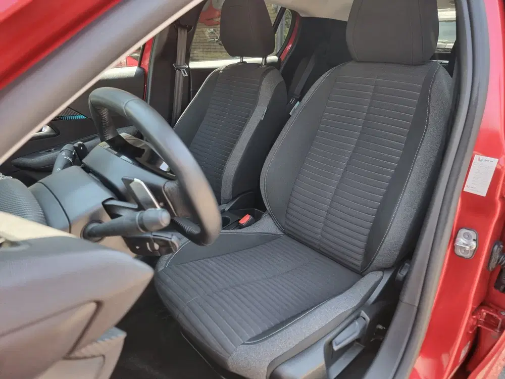 Peugeot 208 1.2i Style Automaat uit 2023, foto 14