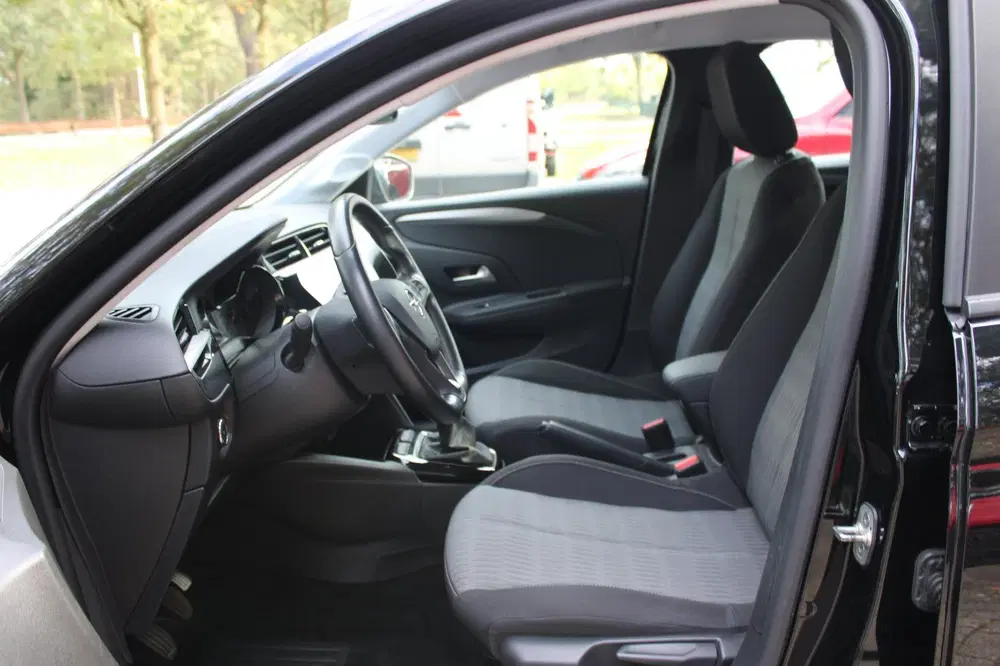 Opel Corsa 1.2 Edition uit 2020, foto 11