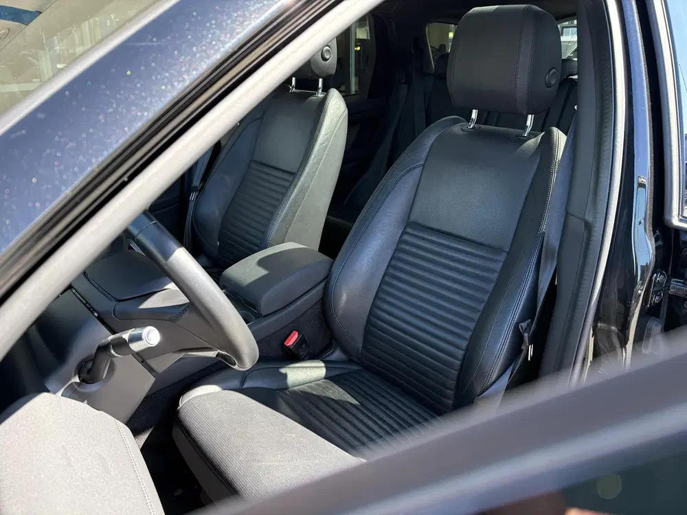 Land Rover Discovery Sport P300e 1.5 R-Dynamic SE uit 2022, foto 11