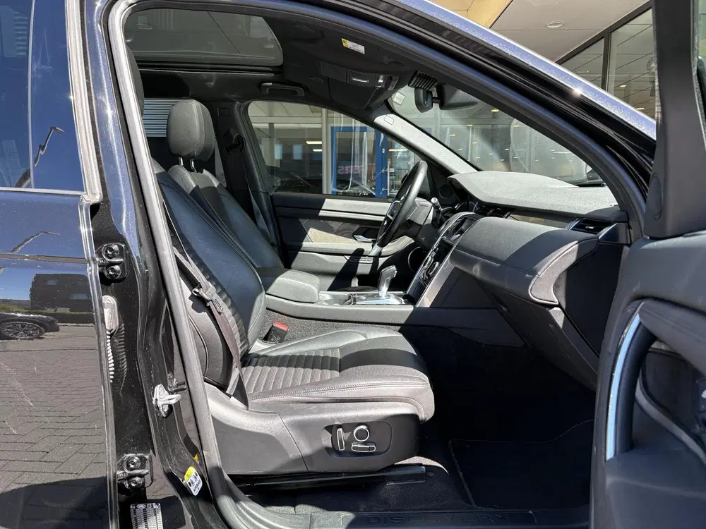 Land Rover Discovery Sport P300e 1.5 R-Dynamic SE uit 2022, foto 5