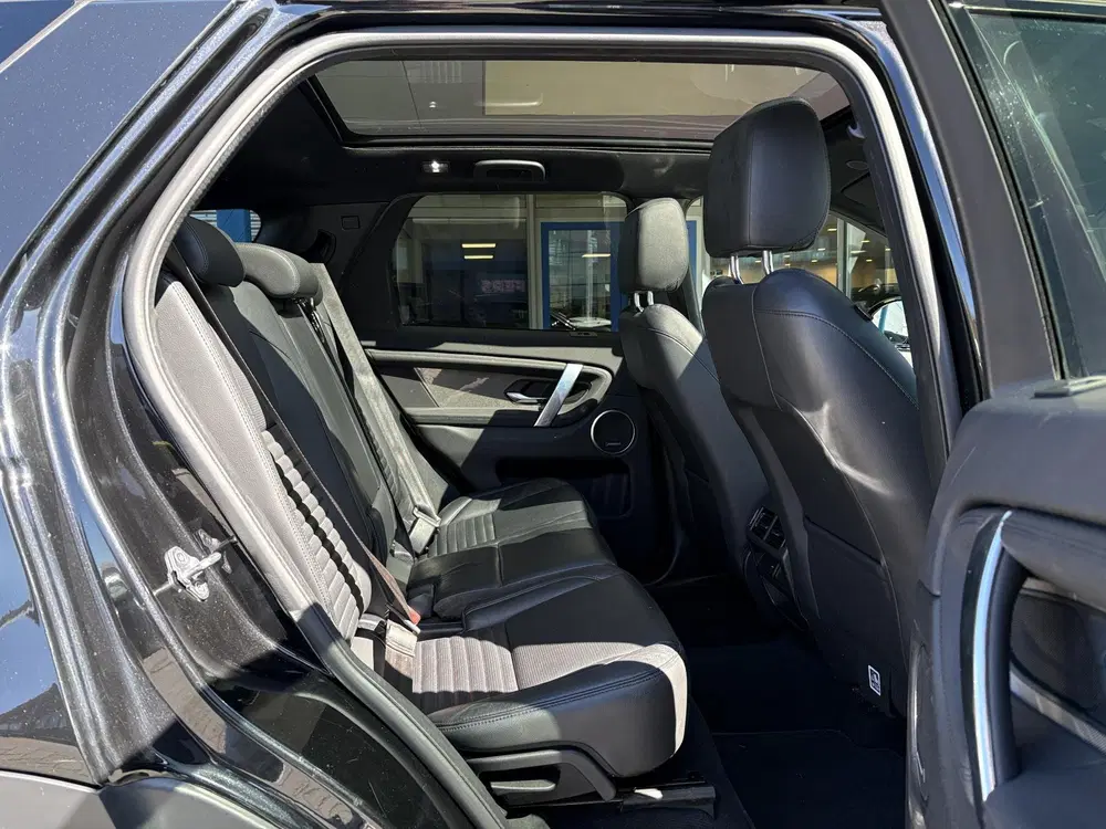 Land Rover Discovery Sport P300e 1.5 R-Dynamic SE uit 2022, foto 6