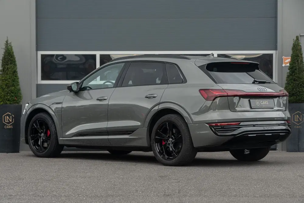 Audi Q8 e-tron 55 quattro Advanced Edition 115 kWh uit 2023, foto 7