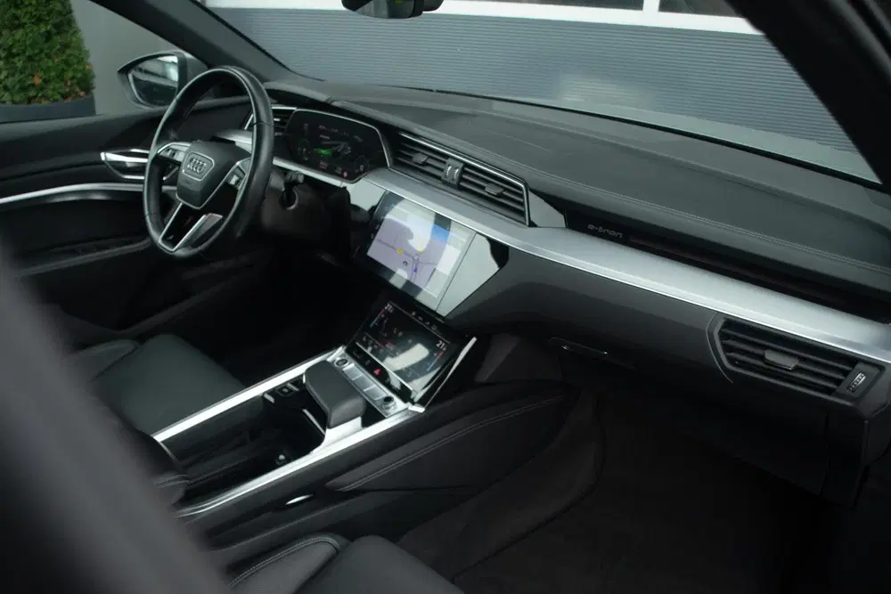 Audi Q8 e-tron 55 quattro Advanced Edition 115 kWh uit 2023, foto 8